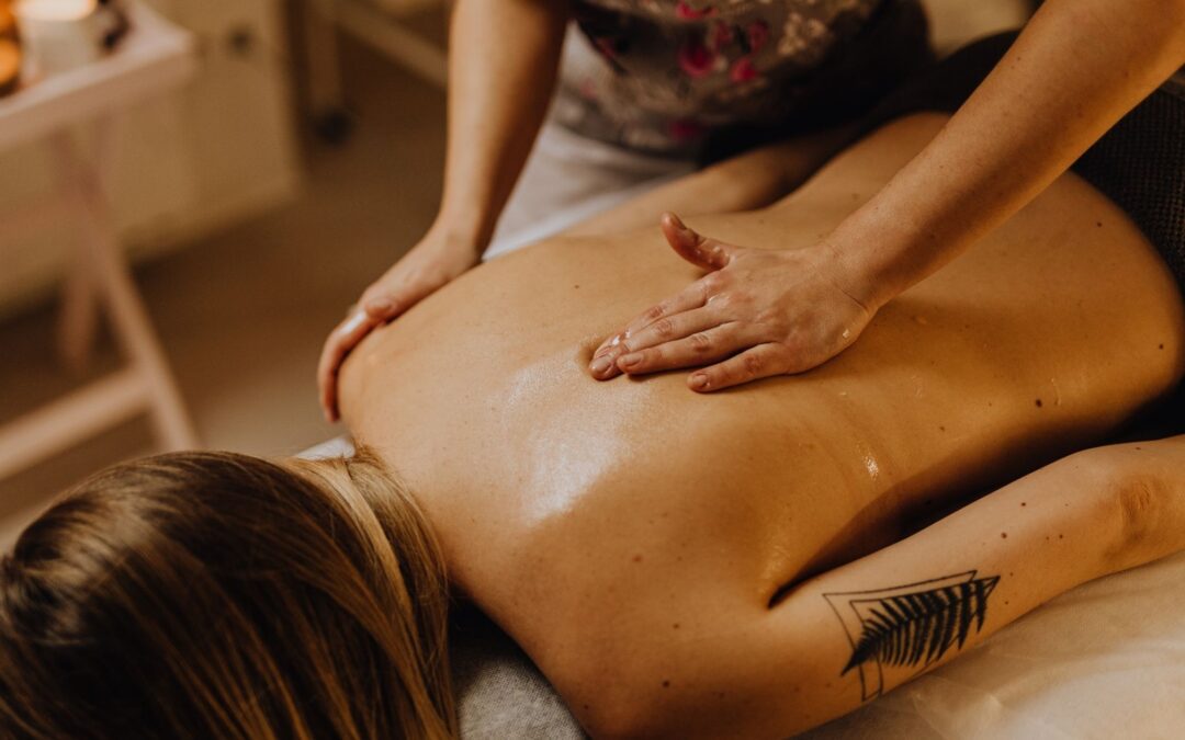 Aromatherapy massage explained